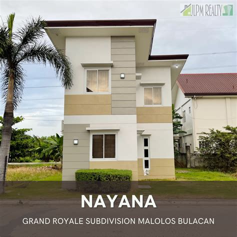 House and Lots in Grand Royale .